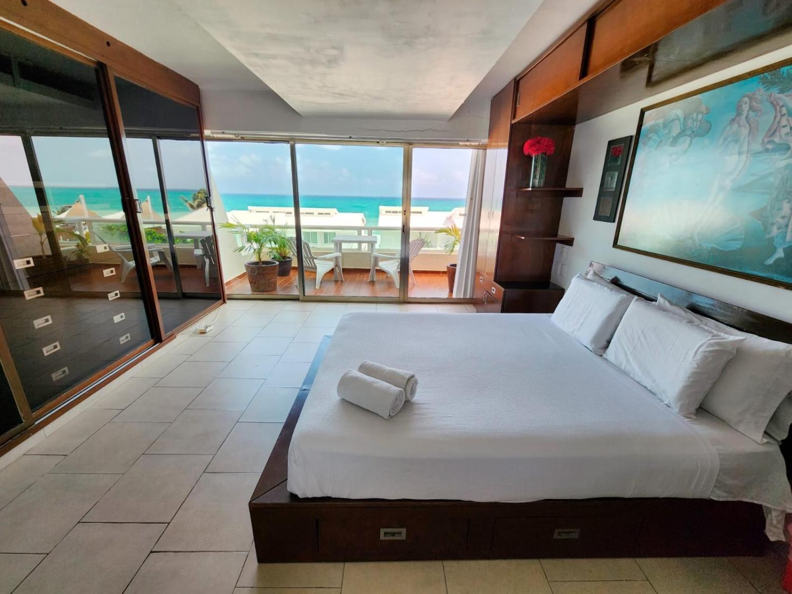Beachfront Apartments Канкун Екстер'єр фото